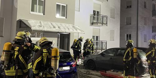 Drei Verletzte sind die Bilanz eines Zimmerbrandes in Traunreut.